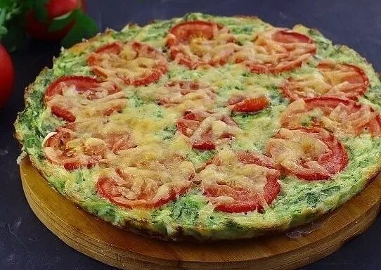Пирог из кабачков. Пирог с кабачками и помидорами. кабачковый пирог помидорами и сыром. кабачковый пирог с помидорами. кабачковый пирог в духовке с сыром и помидорами.