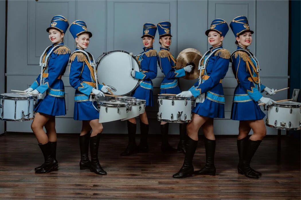 ансамбль барабанщиц севастополь. народный танец кадриль. костюмы для музыкальной группы. уральская кадриль танец. формы ансамблей.