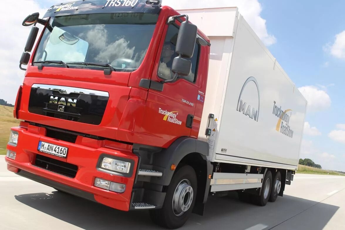 440. Грузовик ман tgl 12. Машина man tgs. 210. 210.