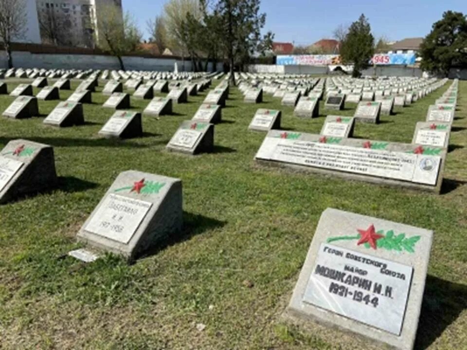 Защита памятников культуры. Реконструкция памятника. Забота о памятниках. Защита памятников культуры. День заботы.