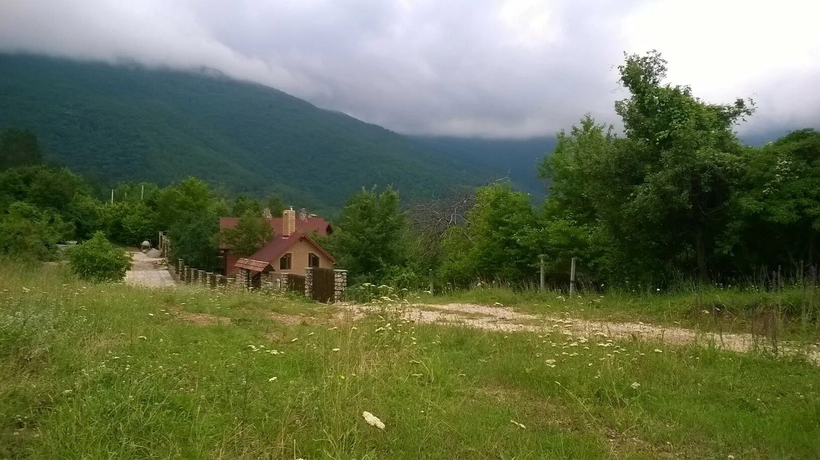 Многоречье Бахчисарайский район Лесной кордон. Село Многоречье Бахчисарайский. Село Многоречье Бахчисарайского района Крым. Бахчисарайский Лесной кордон Многоречье Бахчисарайский.