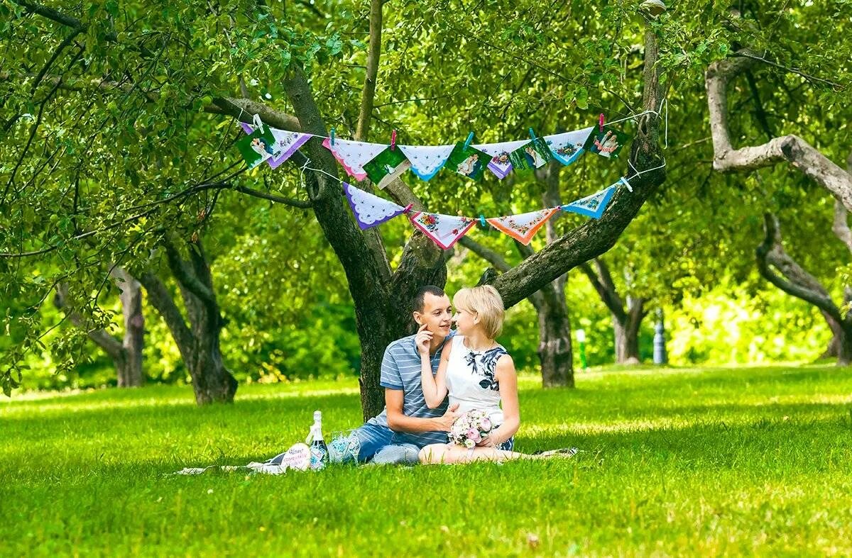 Идеи для годовщины. Ситцевая свадьба фотосессия. фотосессия на годовщину свадьбы. юбилей свадьбы на природе. ситцевая свадьба на природе идеи.