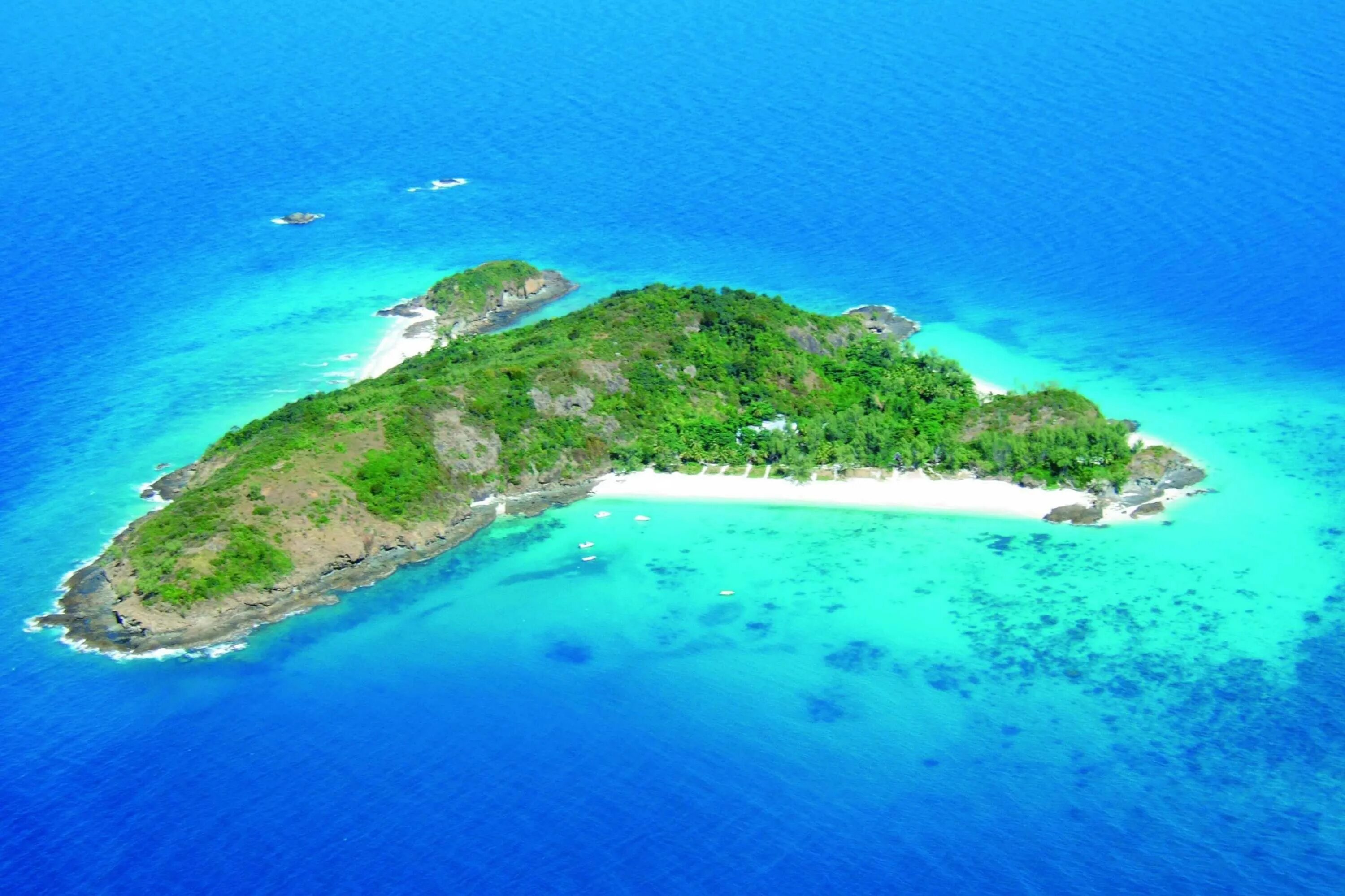Остров Нуси бе. Мадагаскар остров фото. Остров Нуси-бе Мадагаскар. Остров Мадагаскар фото острова.
