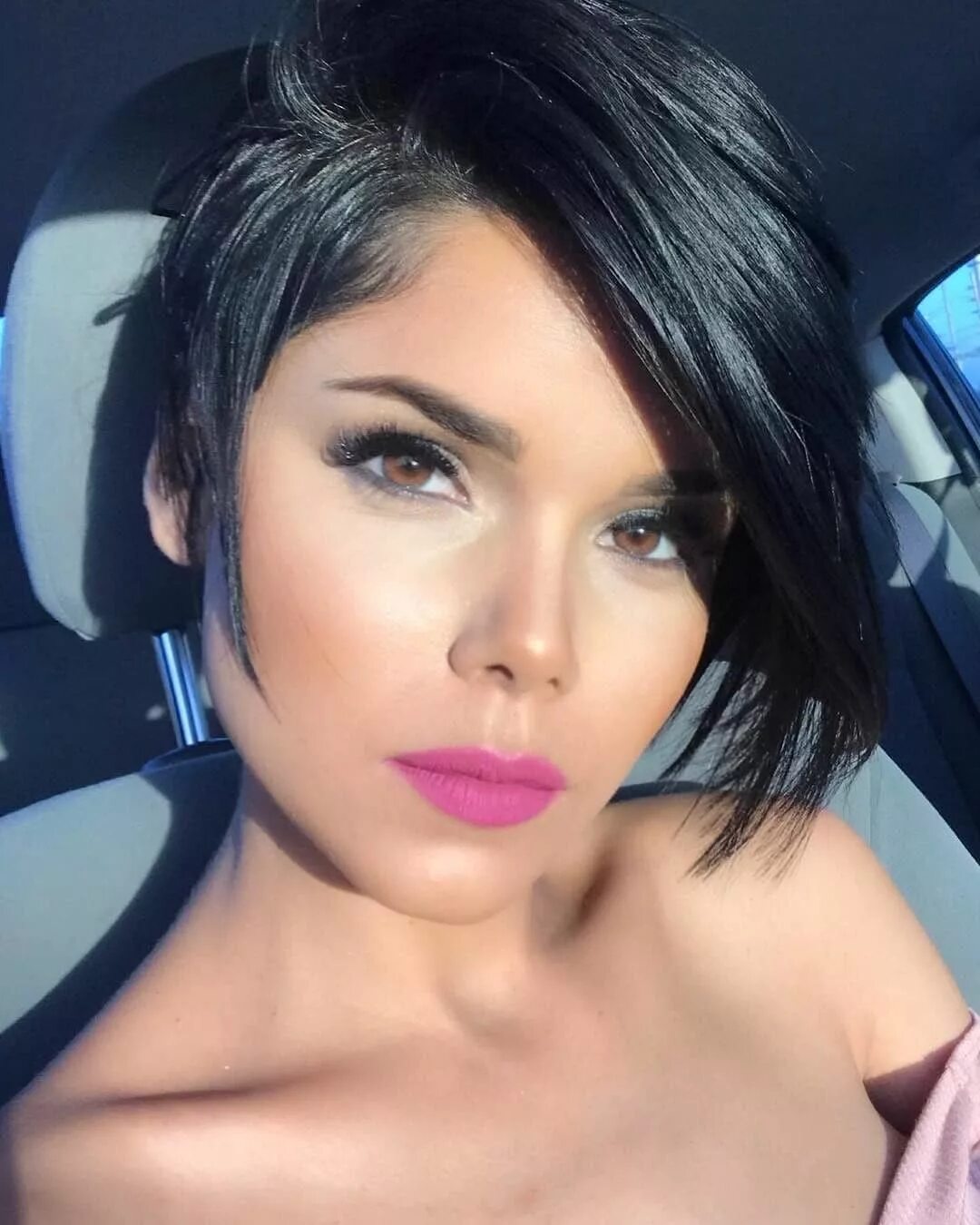 кендалл дженнер стрижка. деми ловато. стрижки брюнет. стрижки брюнет. Kristin kreuk 2022.