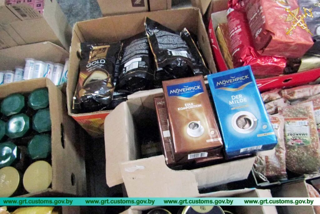 Товары в польше. Продукты из польши. Дешевая еда в магазине. Товары из польши в беларусь. Товары польские продукты.