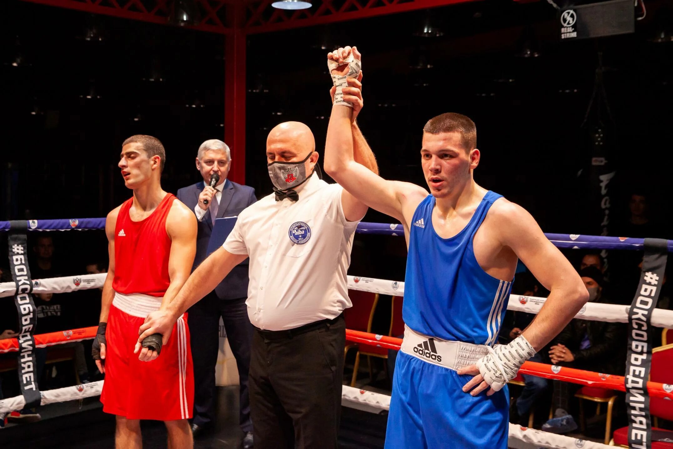 Тренер по боксу. Команда бивола сочи бокс. Бокс турниры 2024. Боксерский турнир. Сахаров соревнования по боксу.