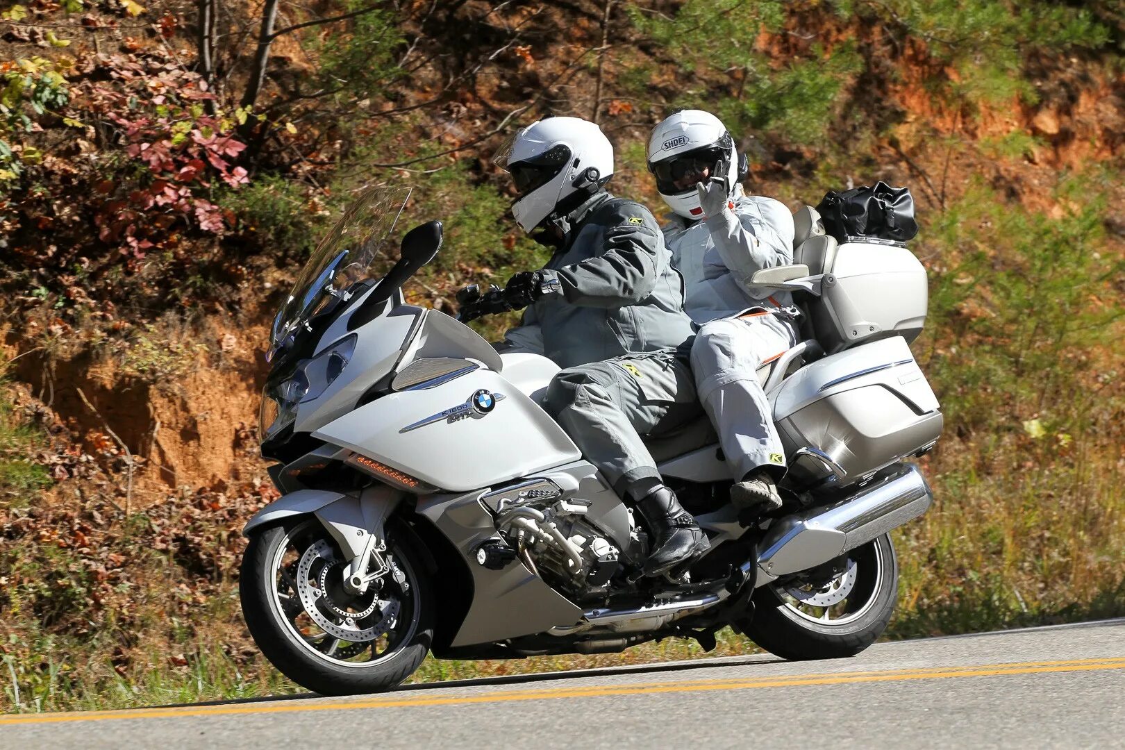 Мотоцикл бмв турист. Bmw gtl 1600. Bmw 1200 турист. Мотоцикл bmw 1200 rt. Bmw r1200rt 2011.
