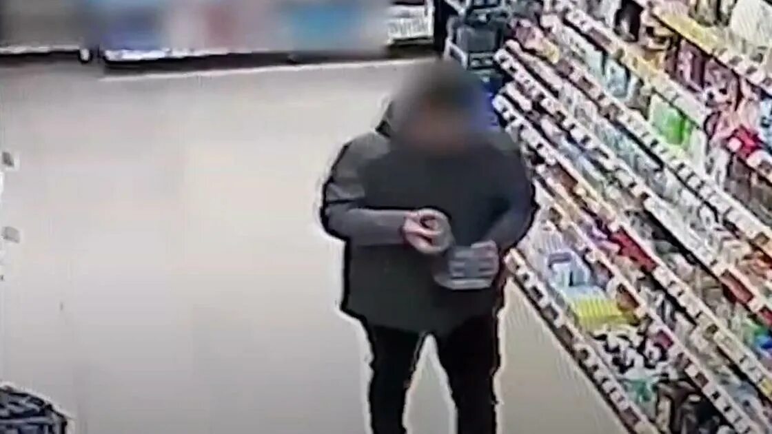 Кража в магазине. Кража продуктов в магазине. Камера наблюдения в магазине. Кражи в супермаркетах наказания.