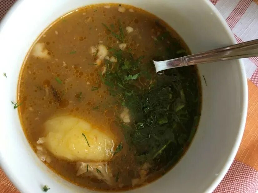 Мясо с бульоном как называется