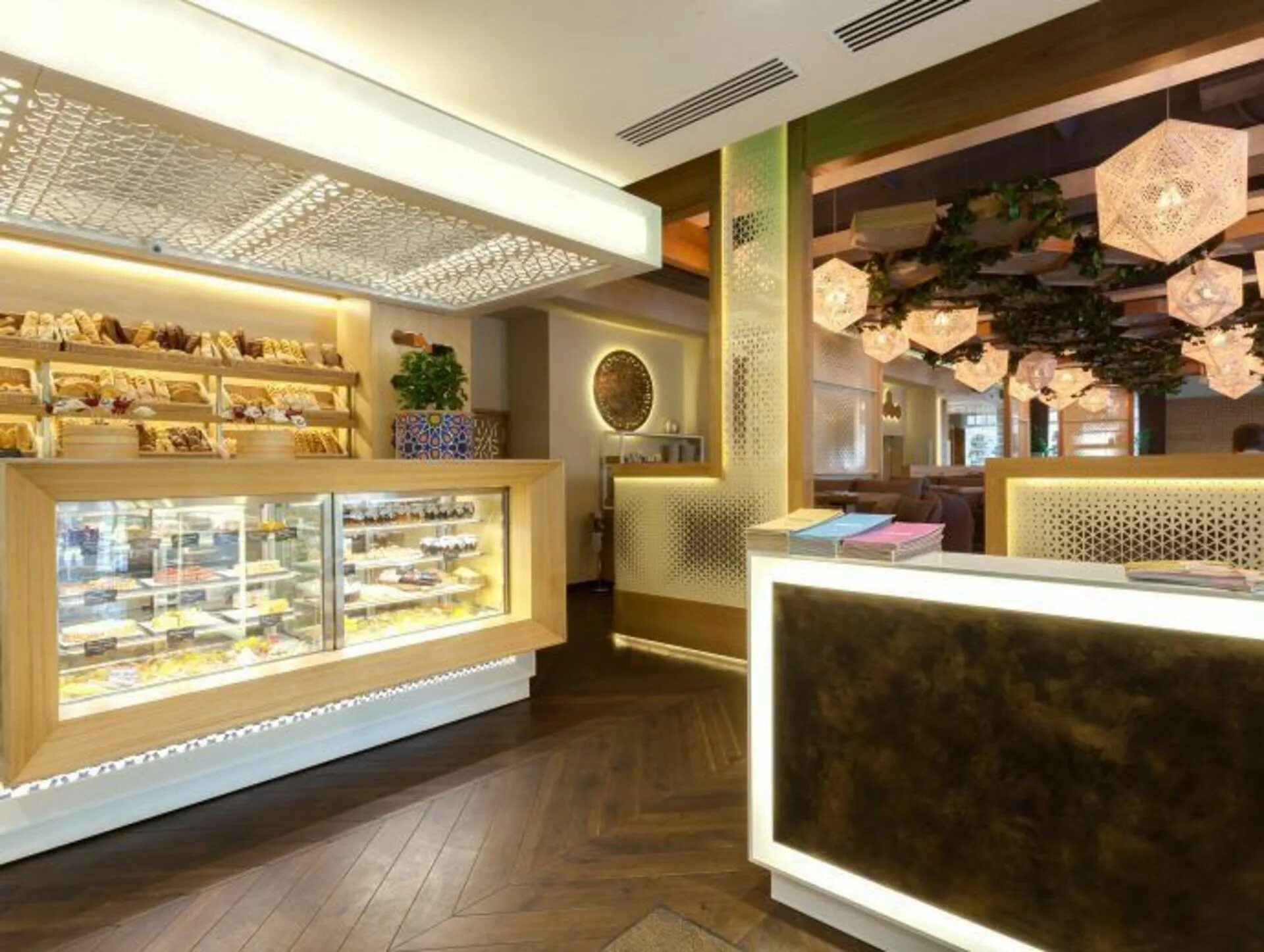 Mze ресторан солнца пушкин. Ресторан mze бульвар 7/11. Mze ресторан в пушкине. Мзе ресторан пушкин. Mze ресторан солнца октябрьский бул 7 11.