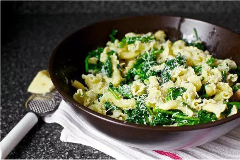 Pasta with Broccoli Rabe. Broccoli Raab. Паста с брокколи и сыром. Макароны с зеленью.