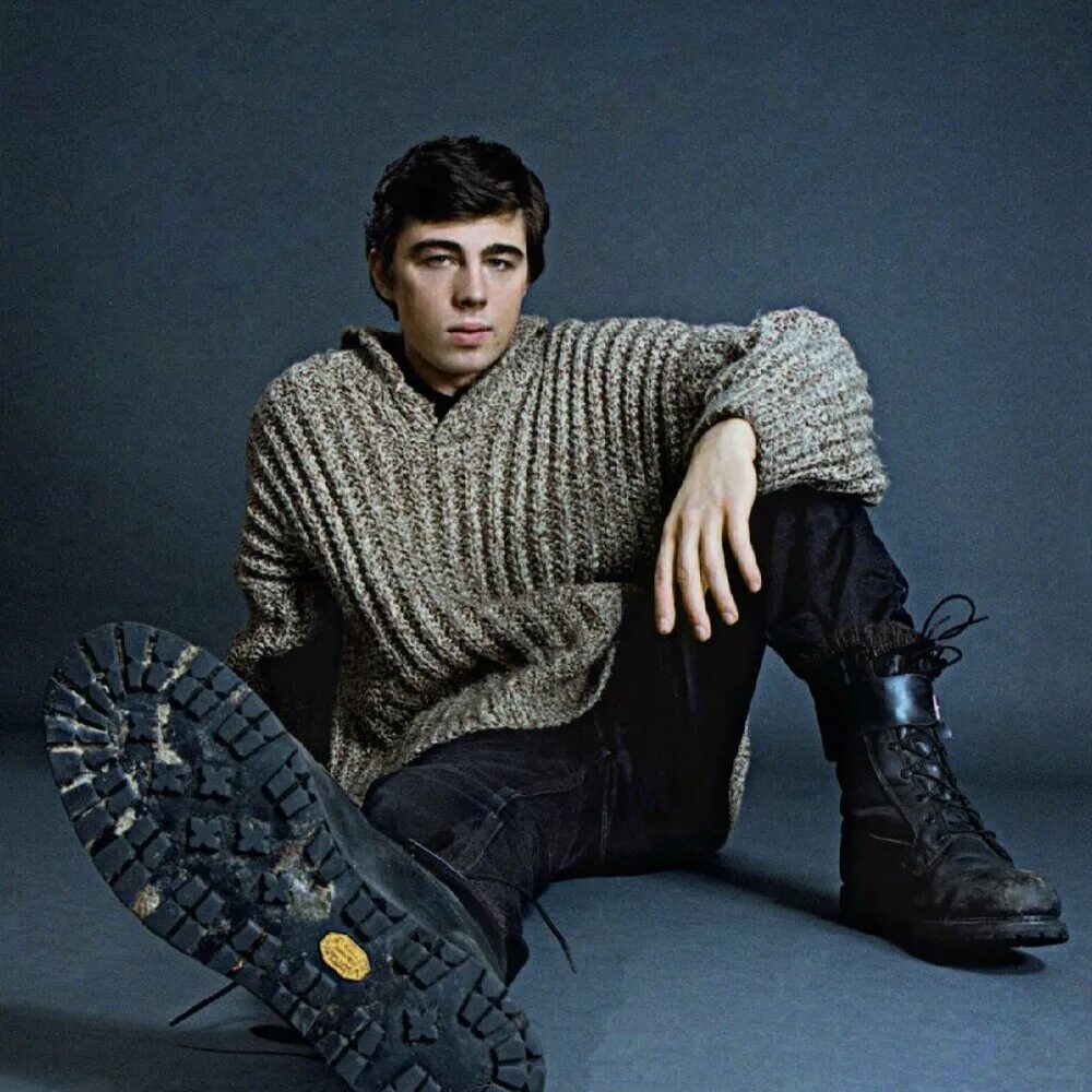 Данила багров. Свитер данилы бодрова. Сергей бодров мл. Данила бодров. Сергей бодров брат 1997.