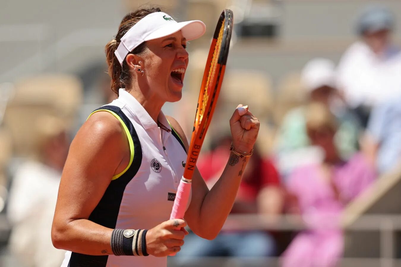 Теннис. Алена остапенко теннис 2023. Кэти бултер. Вондрусова теннис. Novak djokovic australian open 2023.