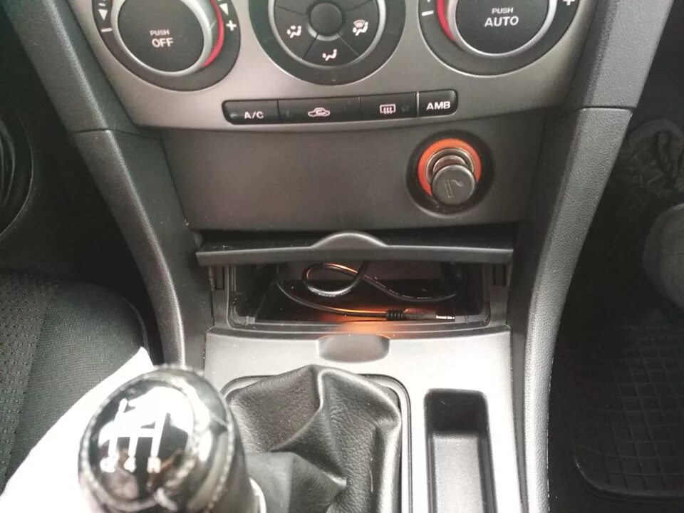 Аукс мазда 3. Mazda 3 2008 aux. mazda 3 bk aux. мазда 3 2008 года usb разъем.