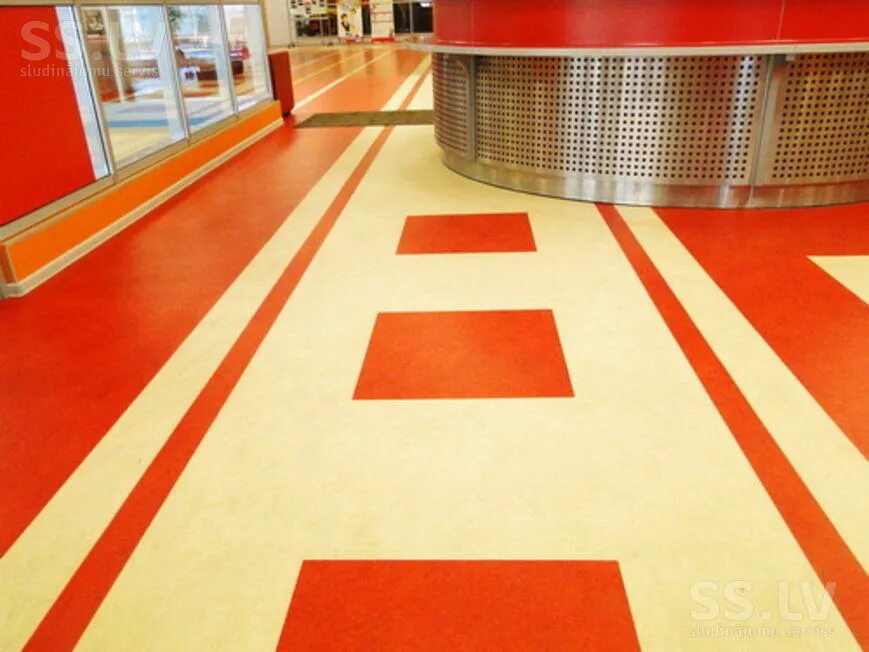 Красный линолеум. Спортивный линолеум форбо. forbo marmoleum sport, цвет. наливной пол форбо. мармолеум forbo в интерьере.