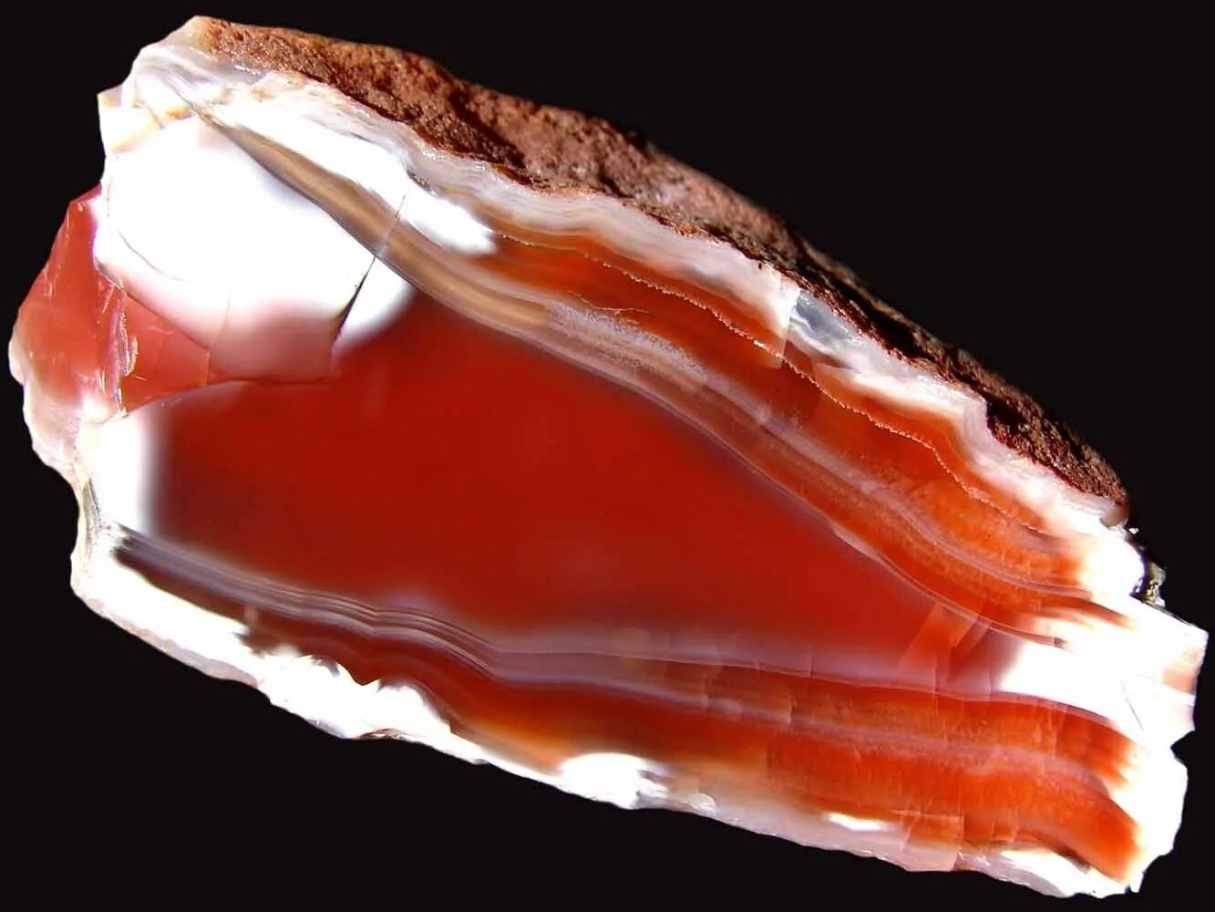 Агат (минерал). Ботсванский агат энергия камней. Иризирующий агат. Агат переливчатый. Агат халцедоновый моховой.