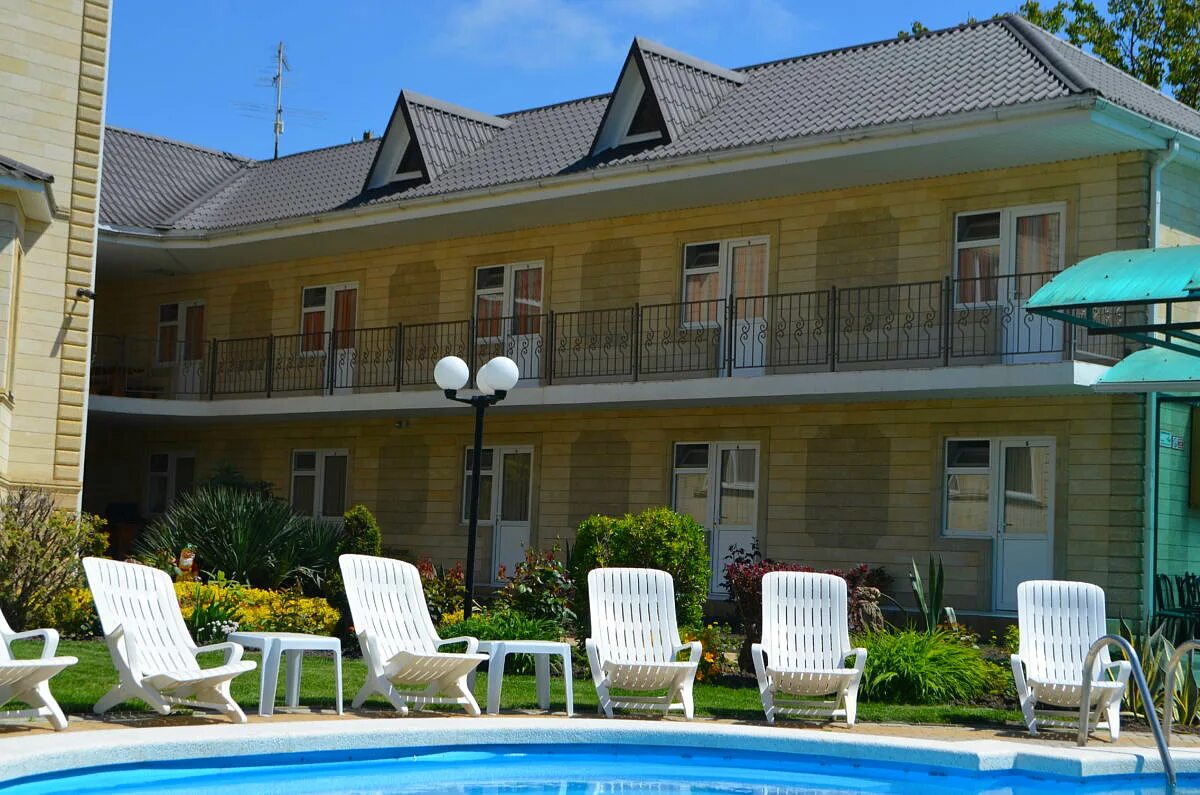 Курортный комплекс снегири джемете. 7 метров до моря. Анапа санаторий берег надежды. Анапа снегири курортный комплекс. 7 метров до моря.