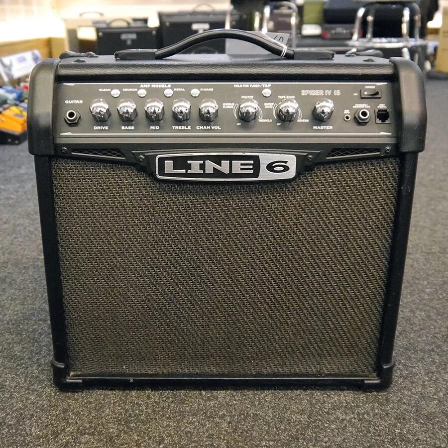 Line 6 spider 15. Комбик line 6 spider. комбоусилитель line 6 15w. line 6 iv 15.