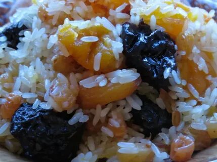 Рис с сухофруктами в мультиварке