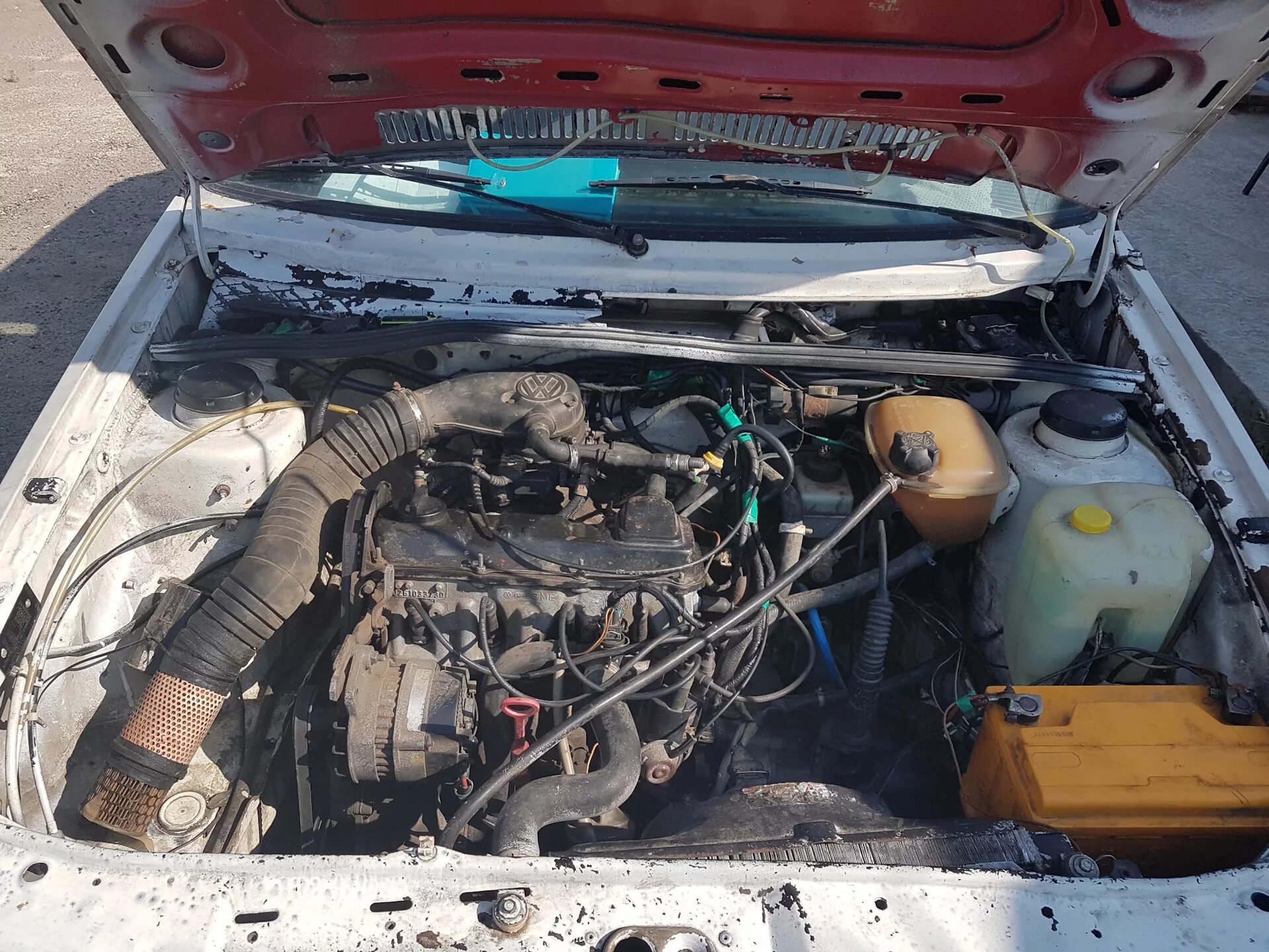 Пассат 1.8 карбюратор. Пассат б3 подкапотка. passat b3 карбюратор. карбюратор фольксваген пассат в3. двигатель vw passat b3 1.6 карбю.