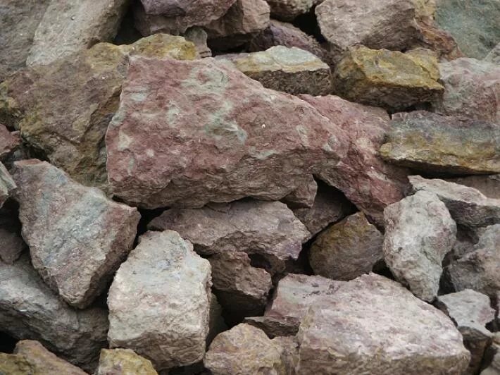 Известняк мел. Полезные ископаемые ракушечник. В республике карелия можно встретить известняк. • мраморированный известняк. Уральский известняк.