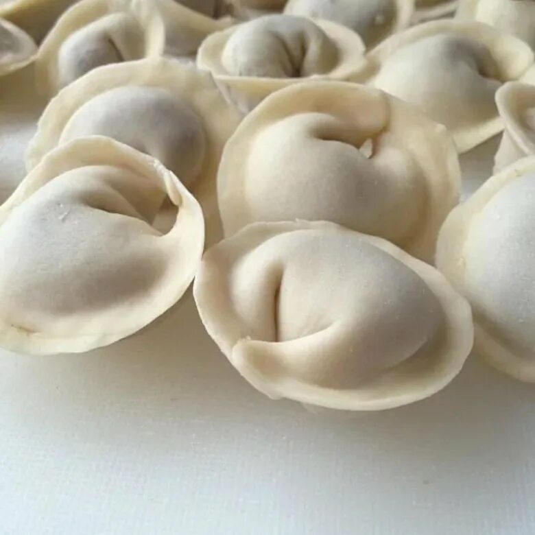 пельмени известные марки. пельмени домашние. сибирские пельмешки. пельмени вареники. пельмени те самые.