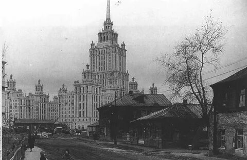 Первая улица