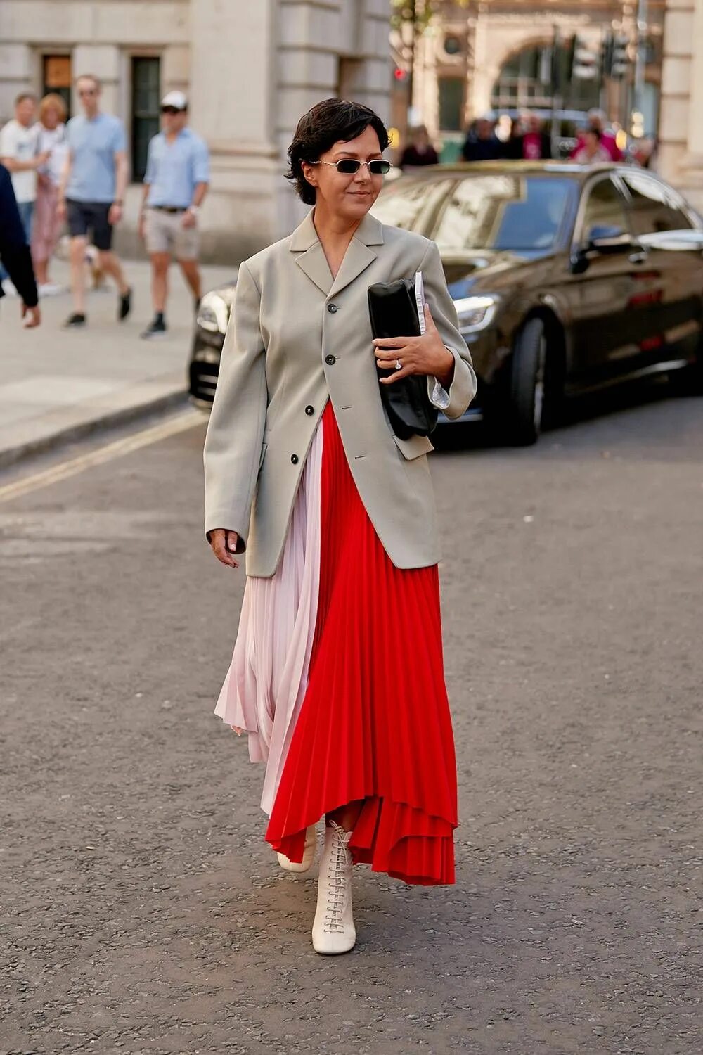 Уличная мода стритстайл. Стритстайл тиль луки. Стритстайл образы. Деми мур стритстайл. Стритстайл образы.