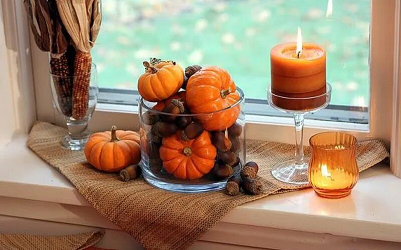 Украсить настроение. Осенний декор. Осенний декор квартиры. Осеннее украшение кухни. Осенний декор на окна.