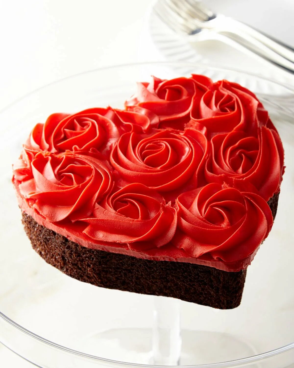 Cake icings. Бисквит красный бархат. Торт сердце. Тортик в виде сердца. Пирожное в виде сердечка.