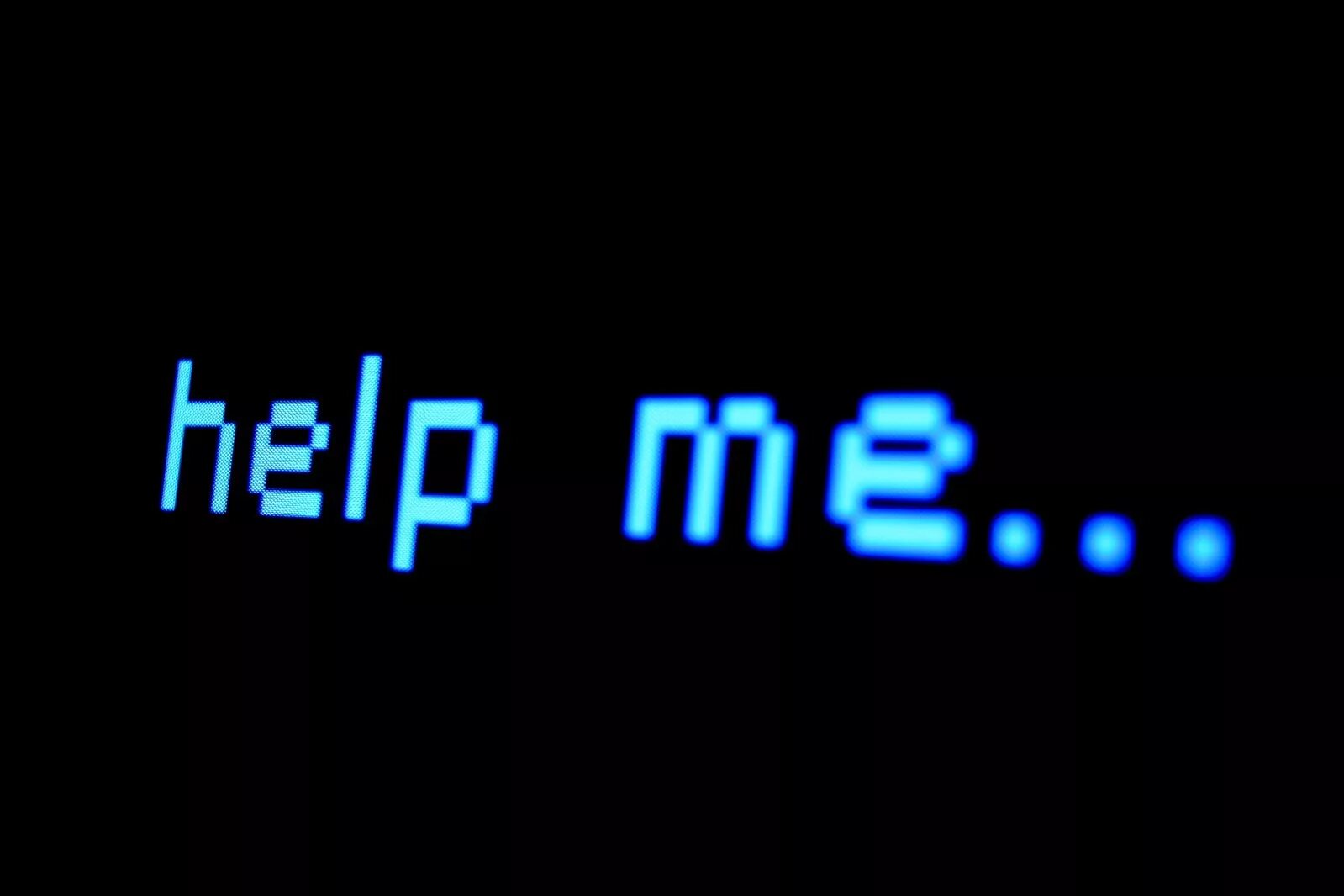 Help. Надпись help. Картинка help me. Хелп. Надпись help me.