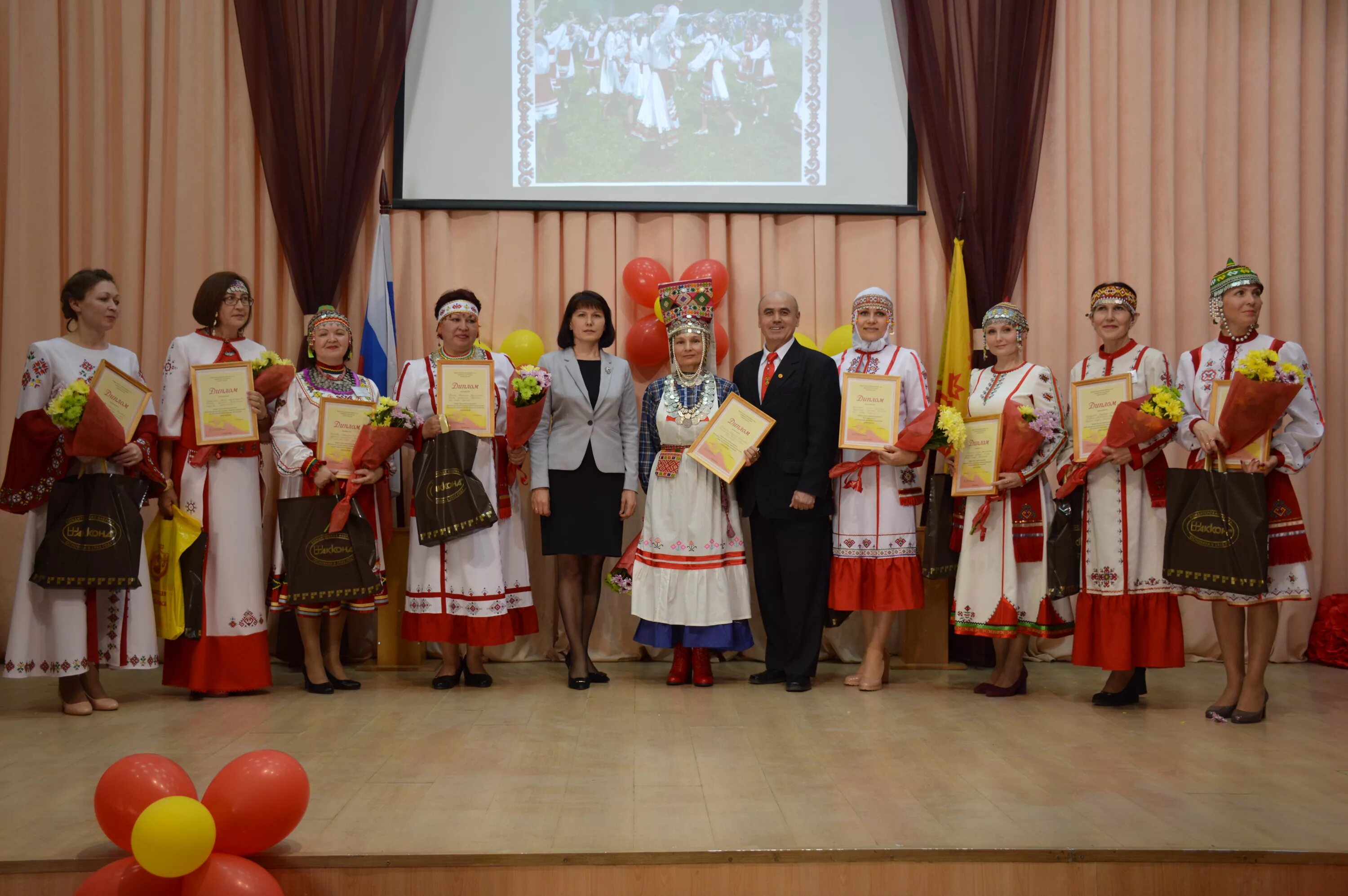 Верховный суд чувашской республики. Выпускники батыревского чгу. Цнот чувашской. Союз женщин чувашии. Нотариальная палата чувашской республики.