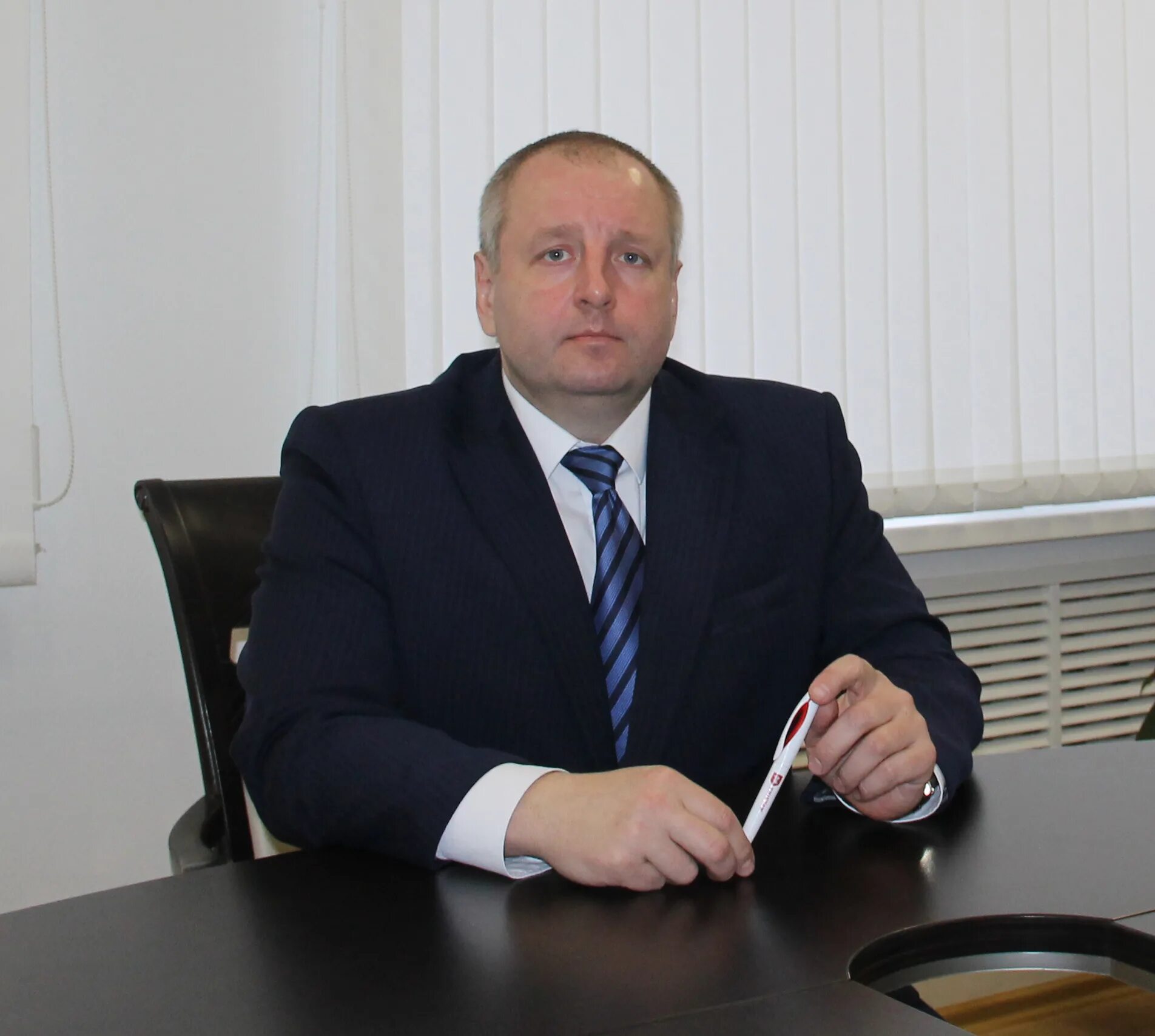 Жодинский горисполком. Жодино исполком официальный сайт. Жодино совет депутатов секретарь елена. Жодинский горисполком. Жодинский исполком.