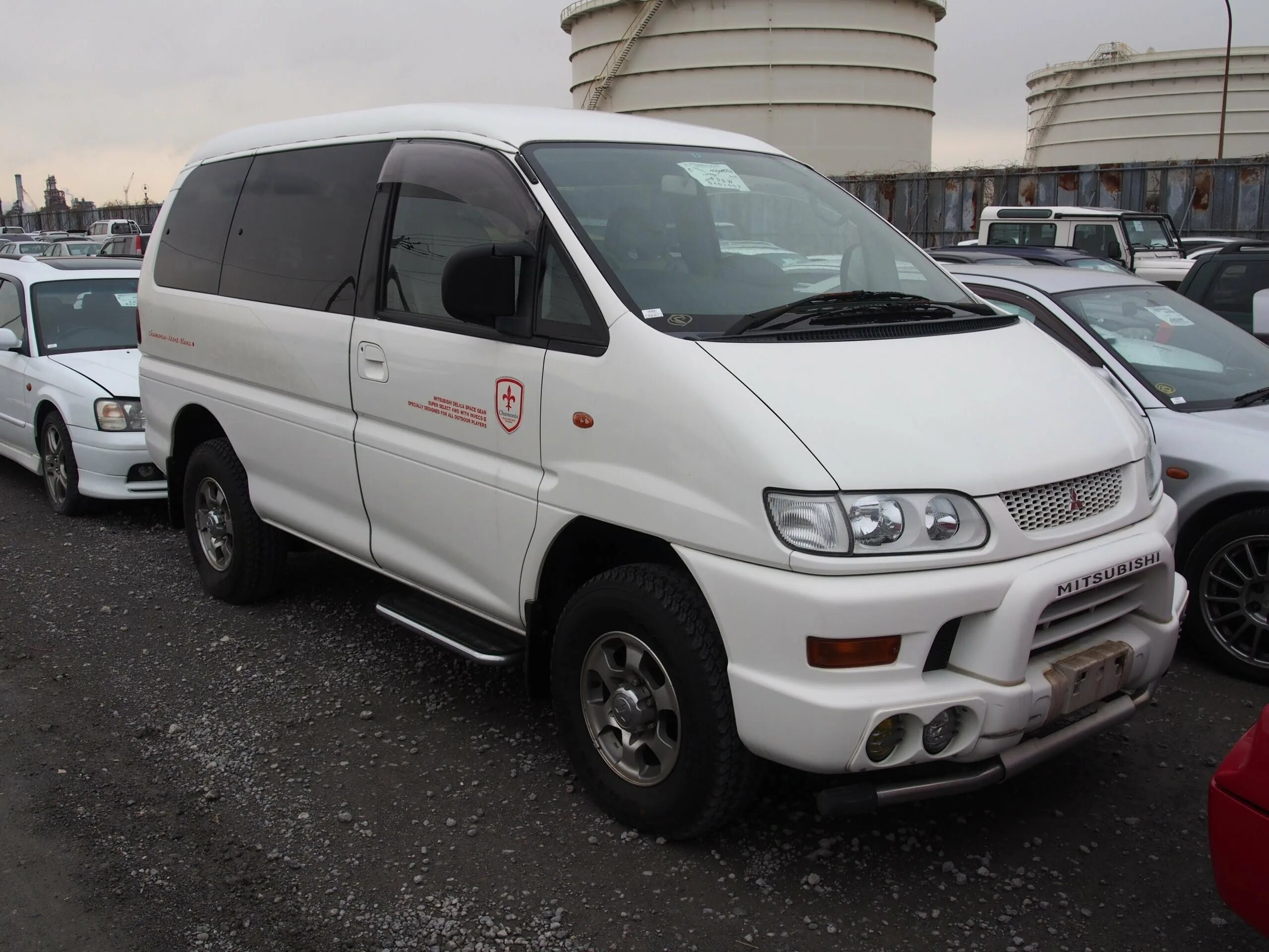 Delica l400. Митсубиси л400. Мицубиси Делика l400. Митсубиси Делика 400. Mitsubishi l400 2000.