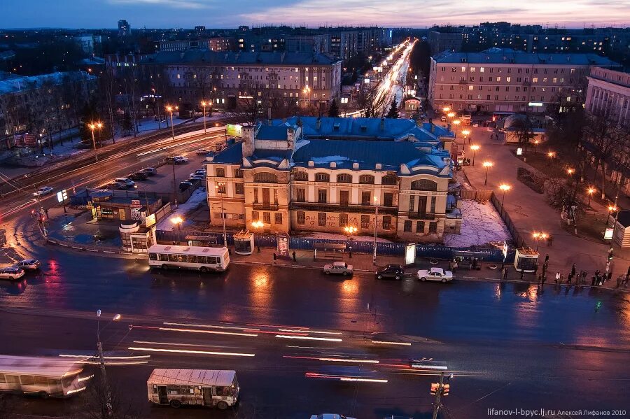 Квартира нижнем новгороде сормовский район. Сормовский район Нижний Новгород. Нижний Новгород центр Соромов. Район Сормово Нижний Новгород. Вечерний Нижний Новгород Сормово.