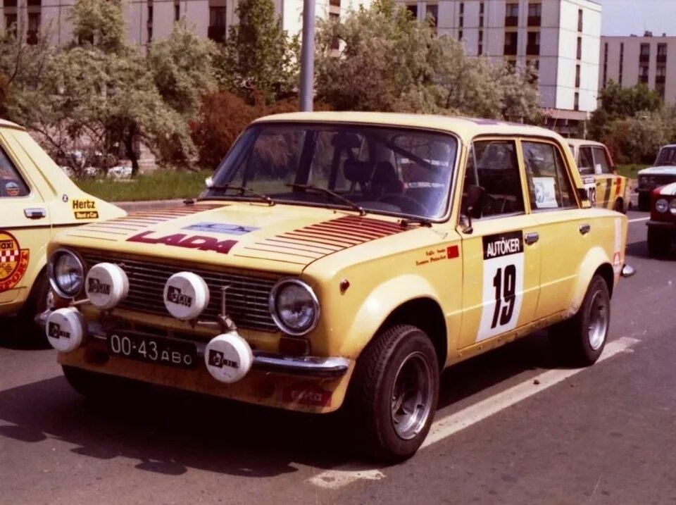 40 лет на дорогах страны! 1972-84 г.г. - Lada 2103, 1,5 л, 1976 года просто так 