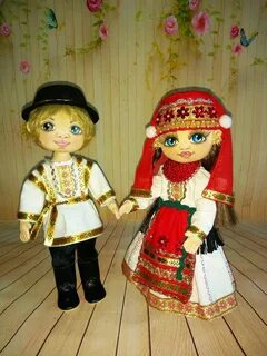 Мордовская кукла в национальном костюме