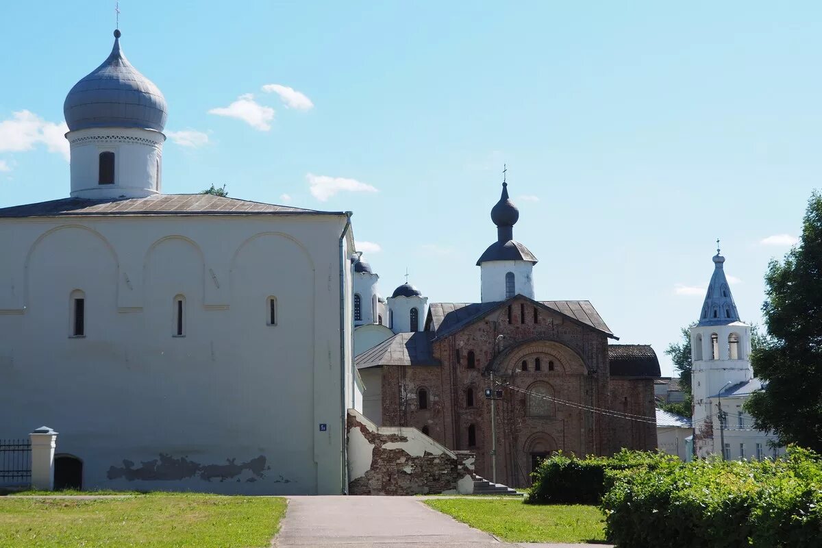 Великий новгороодцеркви. Церкви Великого Новгорода. Неопалимовская Церковь Великий Новгород. Мазаная Церковь в Великом Новгороде. Сайт церквей новгорода