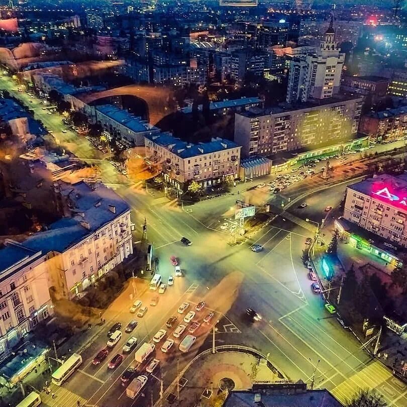 Город voronezh. Город Воронеж. Ночной Воронеж. Ночной проспект Воронеж. Ночной город Воронеж 2021.