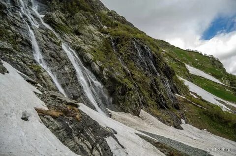Баритовый водопад