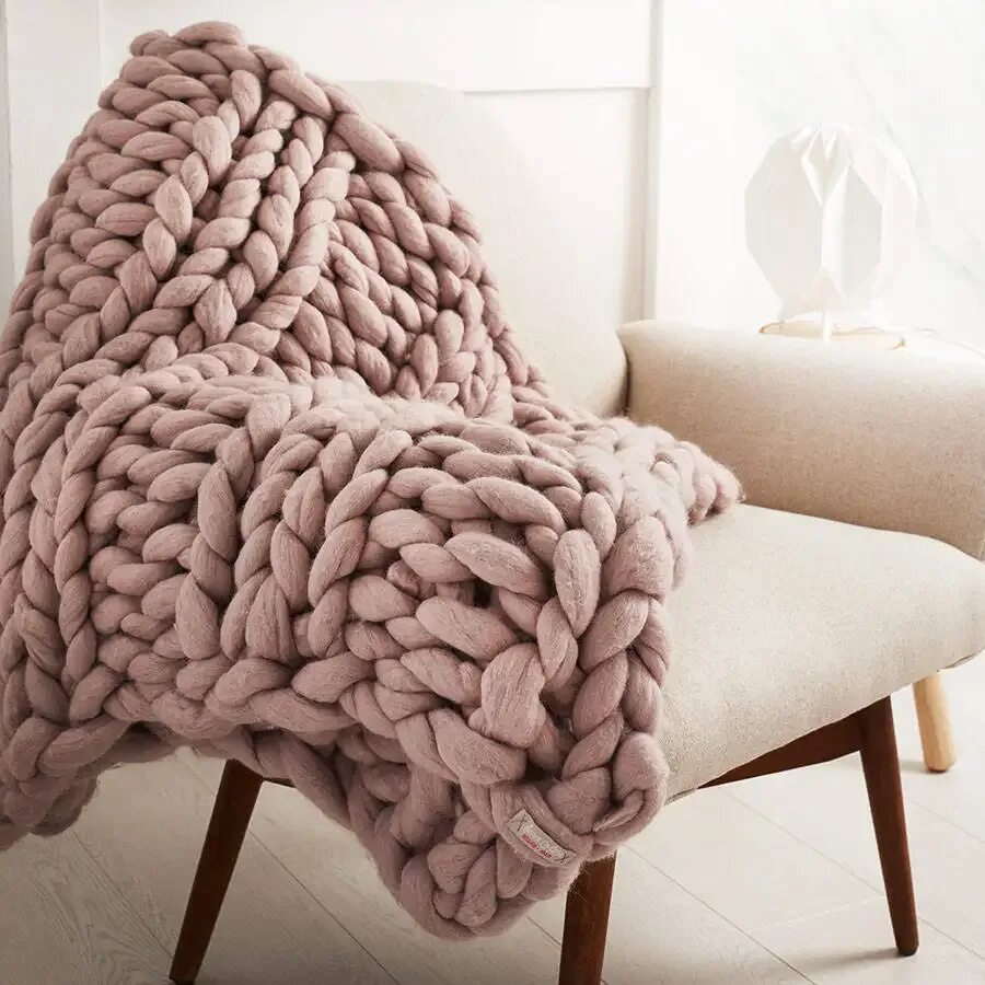 Какая пряжа для вязания пледов. Chunky blanket пряжа. плед крупной вязки. плед крупная вязка. плед большой вязки.