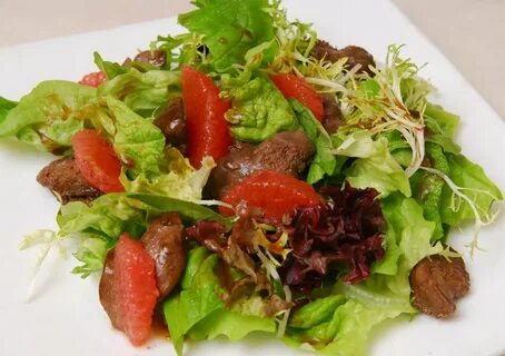 Салат с печенью и овощами
