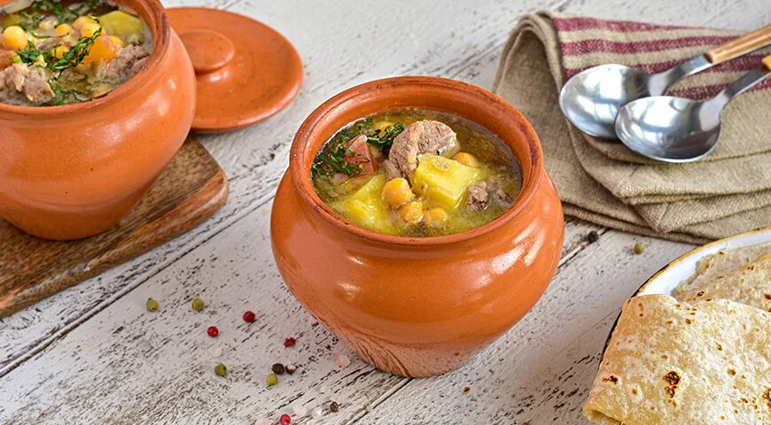 суп пити азербайджана. кюфта бозбаш. пити блюдо. пити азербайджанская кухня. питти суп в горшочке.