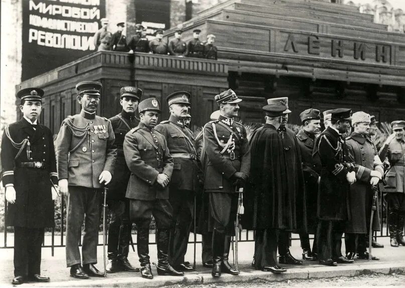 Парад РККА на красной площади 1920. Парад на красной площади. 1927 Г.. Парад на красной площади 1927 года. Парад РККА на красной площади 1923