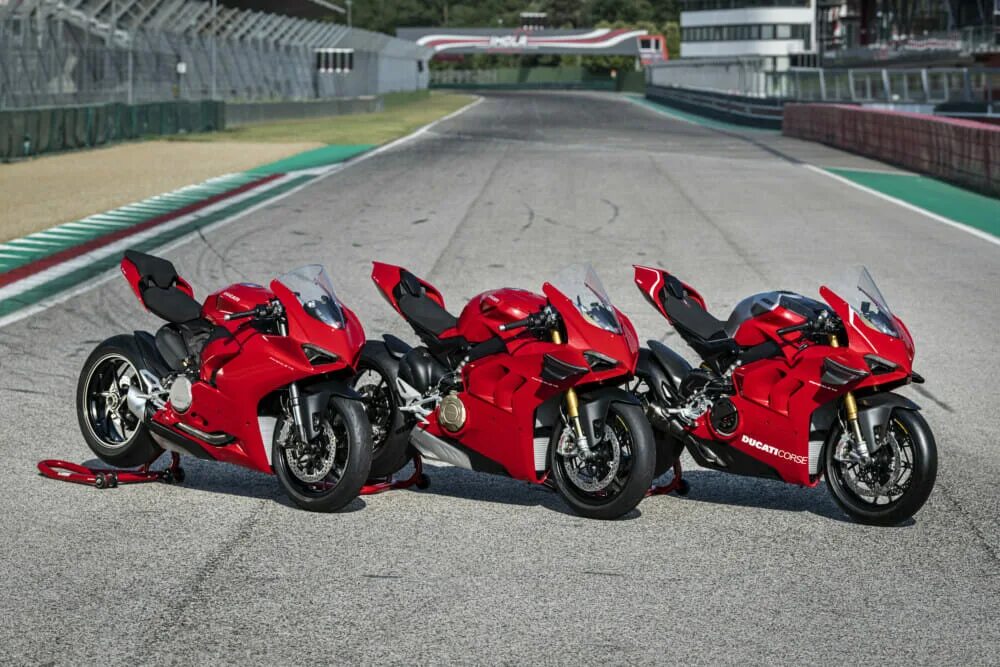 Мотоцикл Ducati Panigale v2. Дукати Панигале 2020. Дукати v2 2020. Панигале v2.