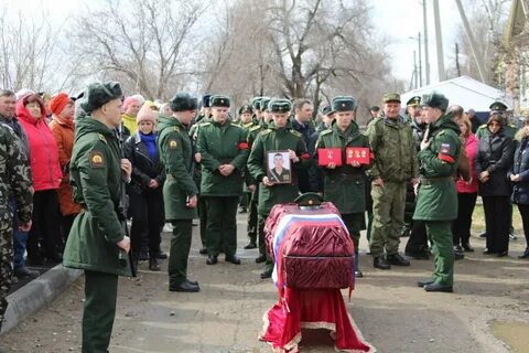 Участники похорон