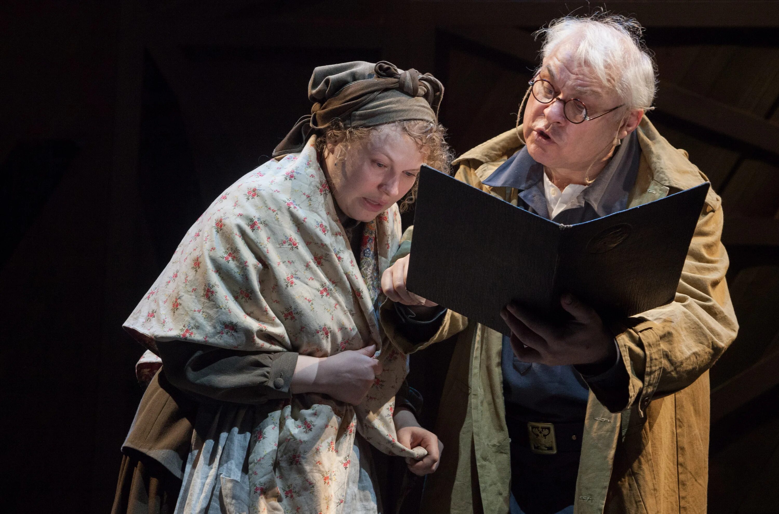 Спектакль «ночь в отеле». Табаков театр. Русская война пекторалиса театр табакова. Табаков театр. Московский театр олега табакова табакерка.