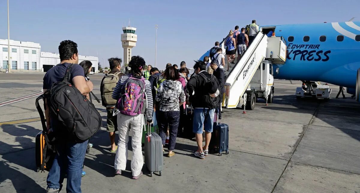 Аэропорт хургада египет. Шарм-эш-шейх (аэропорт). Беренис аэропорт египет. Аэропорт шармаль шейх. Дубай шарм-эль-шейх.