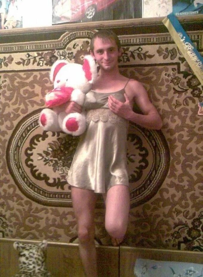 Каличный это. Калечные мем. Подростковые усики. Каличный это. Северная америка медведь гризли.