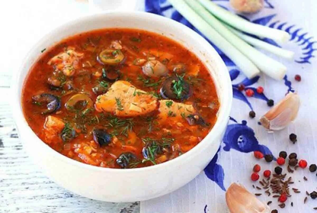 Рецепт самой вкусной сборной солянки. Солянка мясная сборная Донская. Солянка сборная Рыбная. Сборная наваристая солянка. Солянка сборная Рыбная классическая.